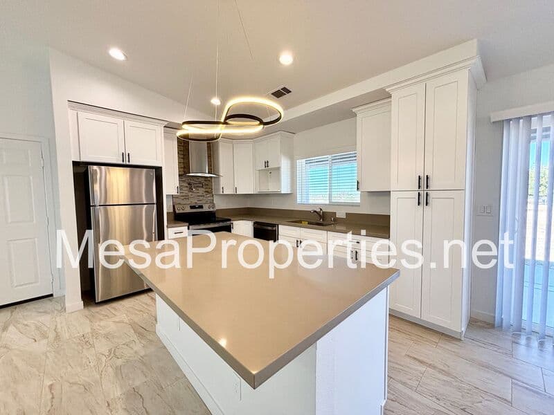 Phelan House: 13775 Schlitz Rd