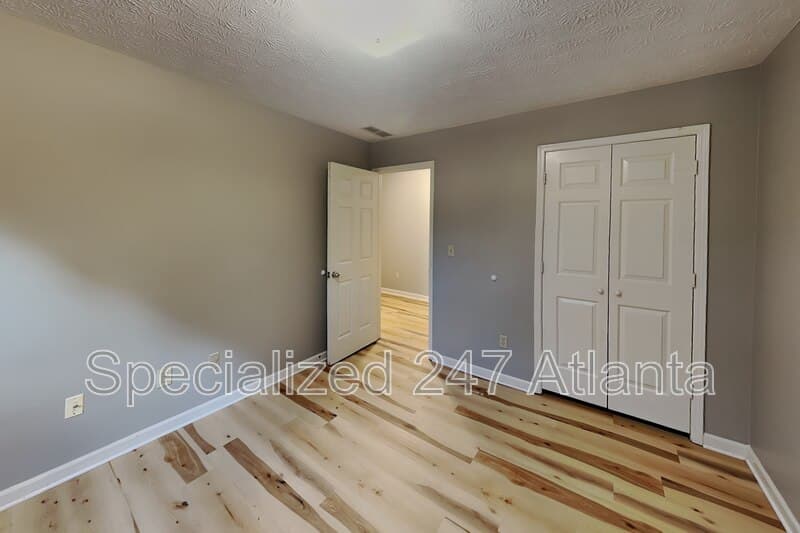Conyers House: 2112 Fairway Ct SE