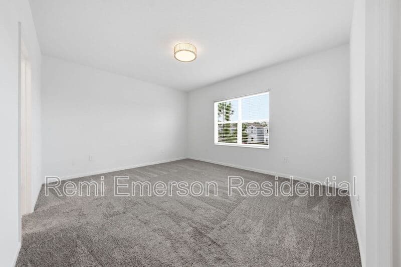St. Cloud House: 6418 Limberpine Aly