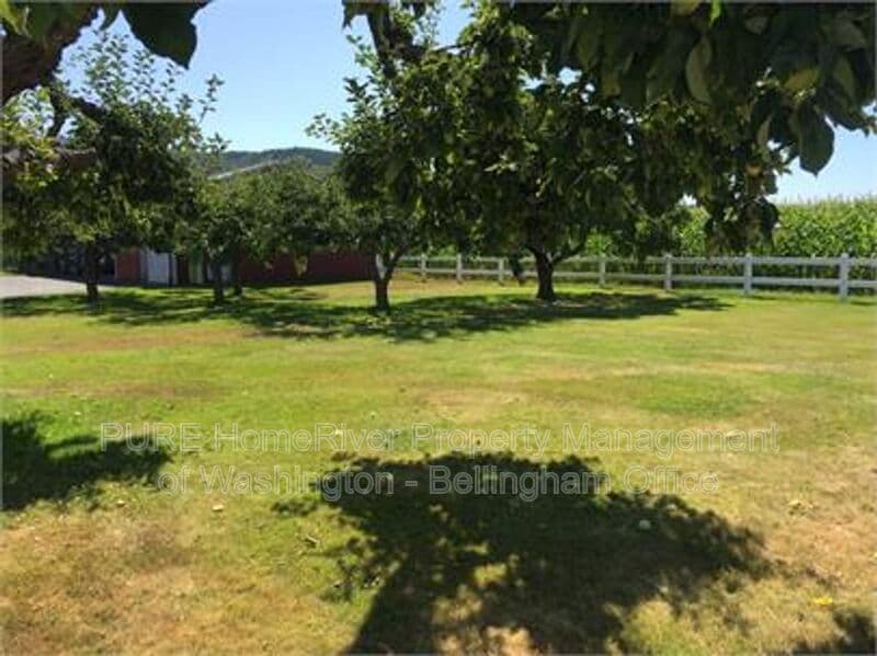 Mount Vernon House: 19576 John Nelson Road