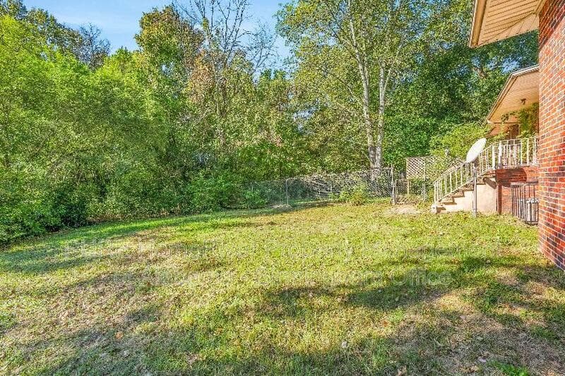 Center Point House: 121 22nd Avenue Northeast