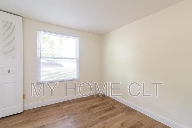 Charlotte House: 7821 Cloughy Circle