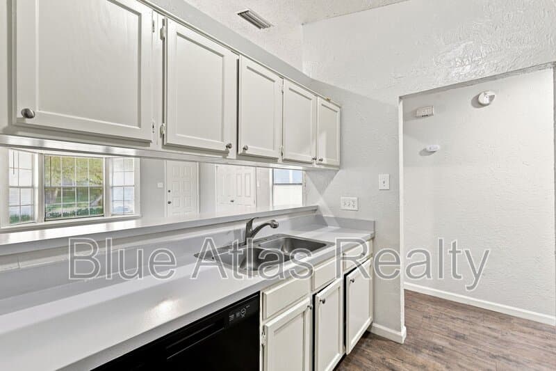 Dallas House: 10324 Whitingham Drive