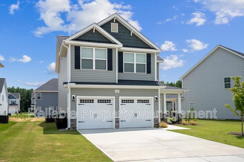 Clayton House: 102 Wicklow Ct