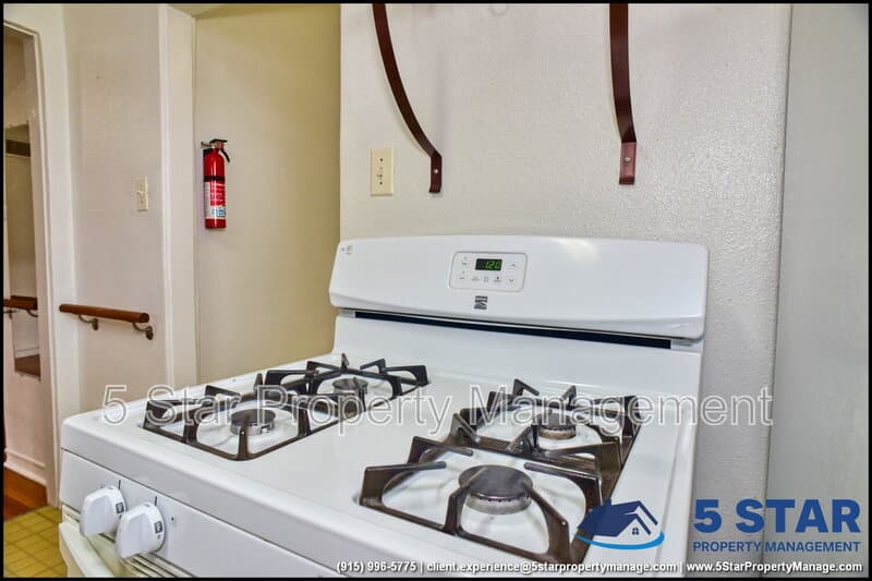El Paso House: 815 Ellis Street