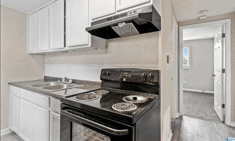 Birmingham House: 3944 40th Street N