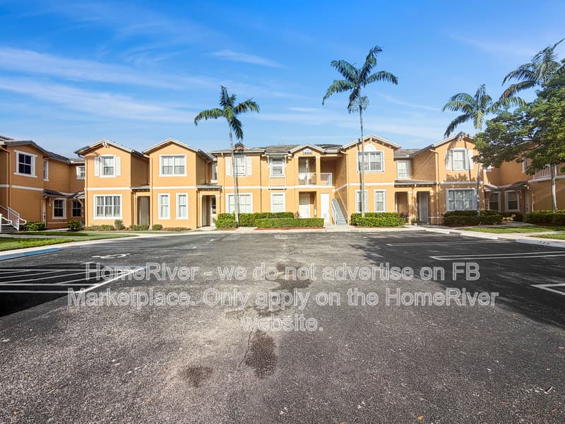 Homestead Townhome: 230 SE 29th Ave