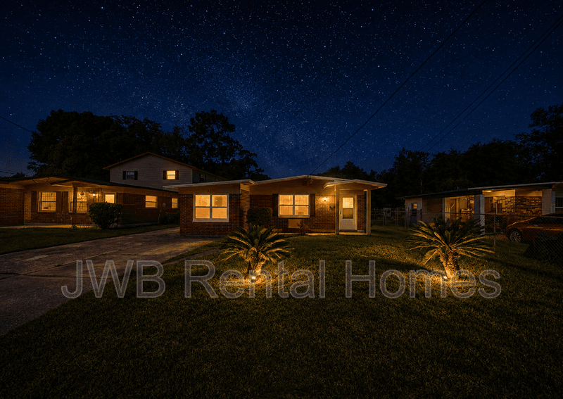 Jacksonville House: 3330 Marlo St