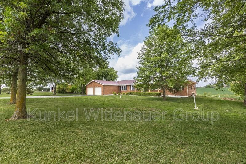 Red Bud House: 9355 IL-3