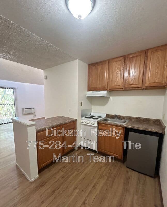 Reno House: 2450 Lymbery Street