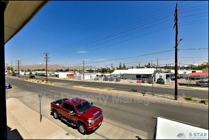 El Paso Condo: 6806 Alameda Ave