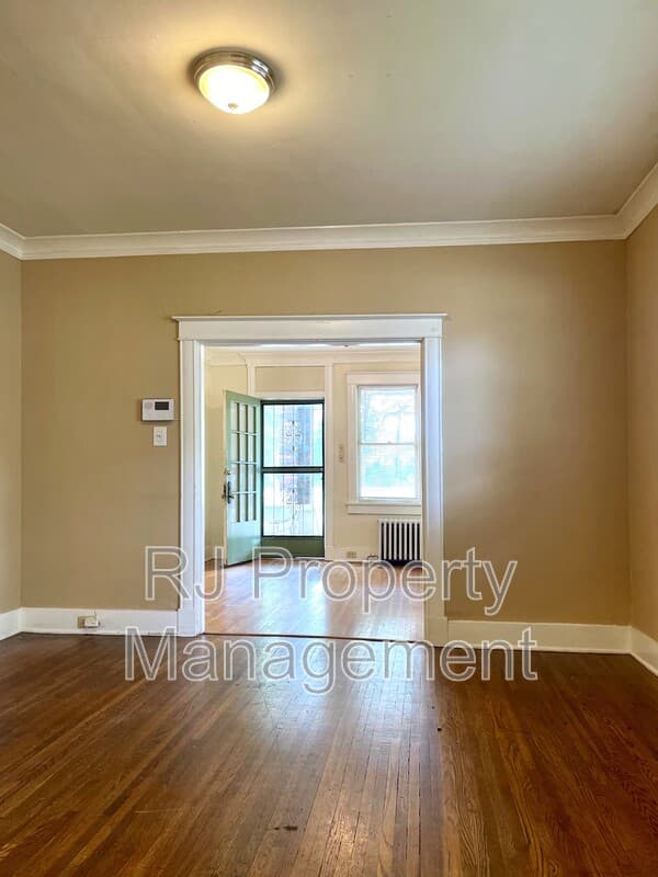 Memphis House: 1572 Tutwiler Ave