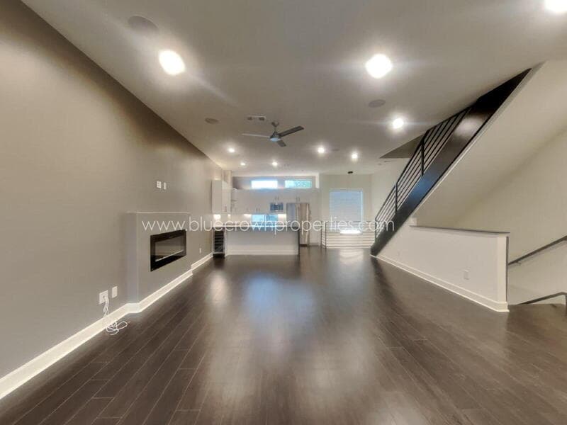 Dallas Townhome: 1625 Hickory Street