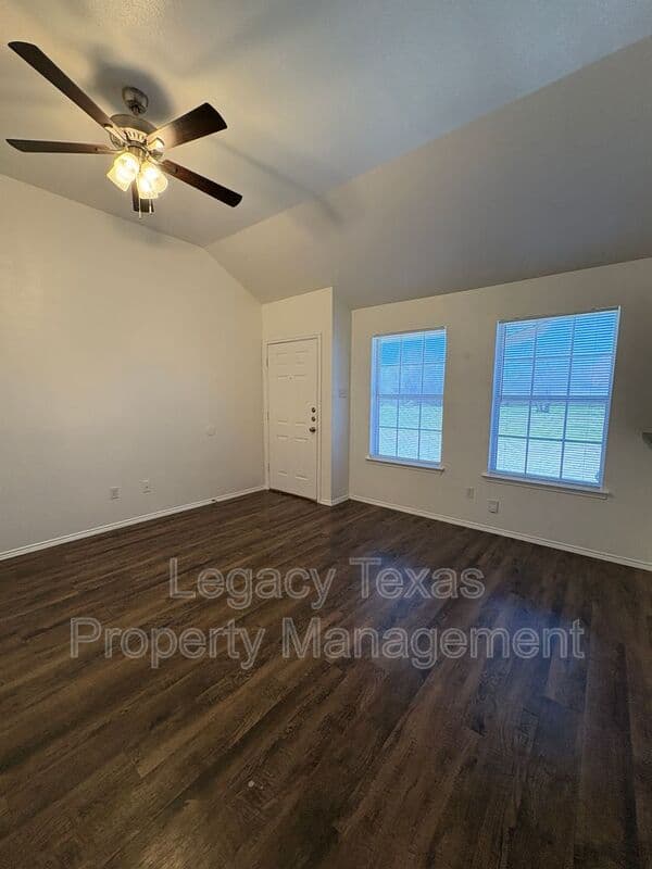 Cleburne House: 641 C WOODARD