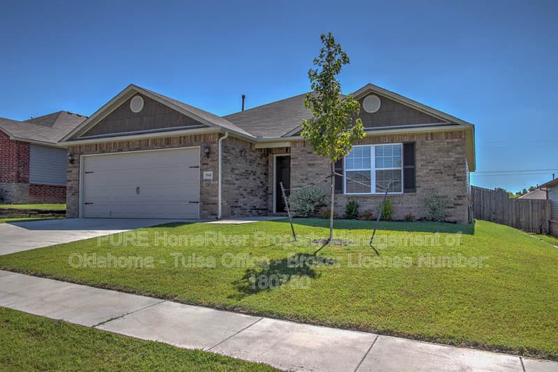 Bixby House: 5940 E 148th St S
