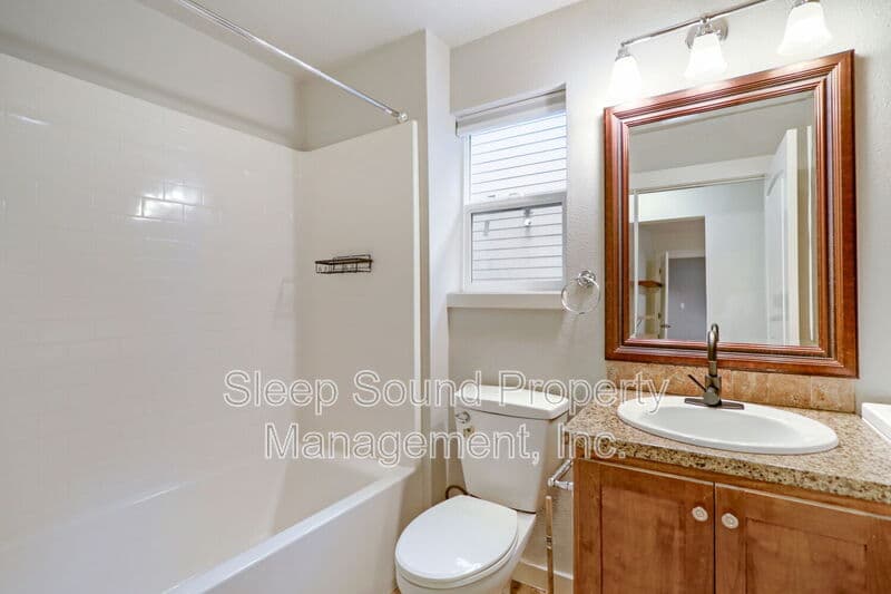 Portland House: 1802 SW Evans St