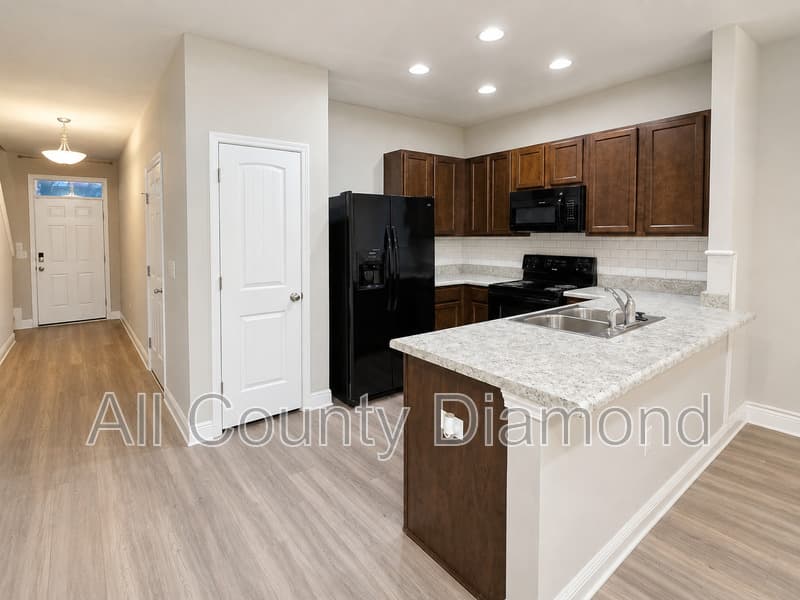 Callaway House: 5940 Callaway Circle