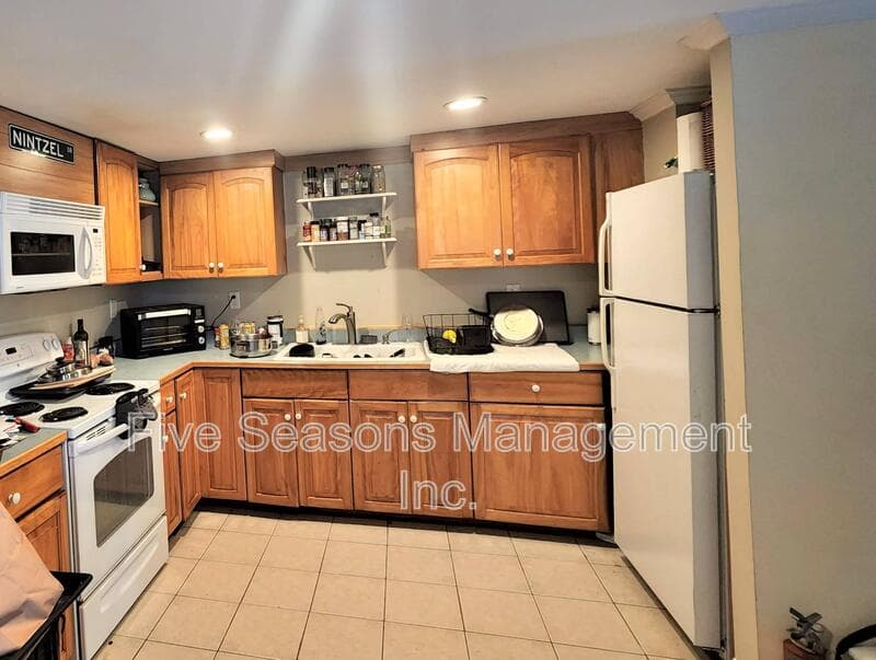 Burlington Condo: 65-67 Intervale Avenue - 1