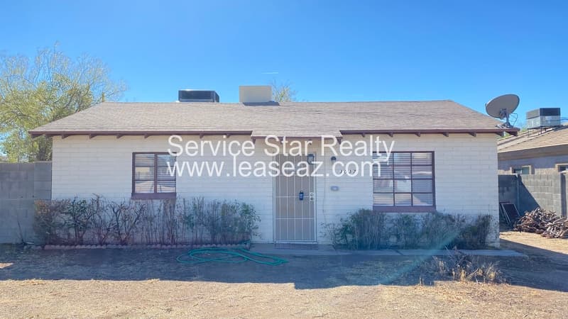 Phoenix House: 3037 E Hartford Ave