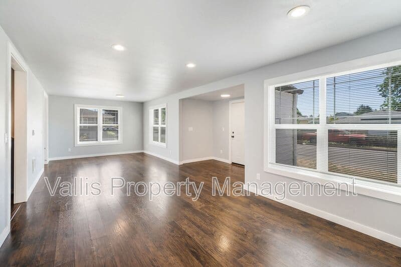 Independence House: 415 South 11th Street