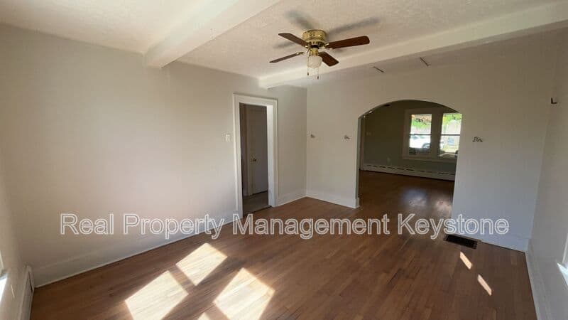 Pittsburgh House: 1428 Bellaire Place