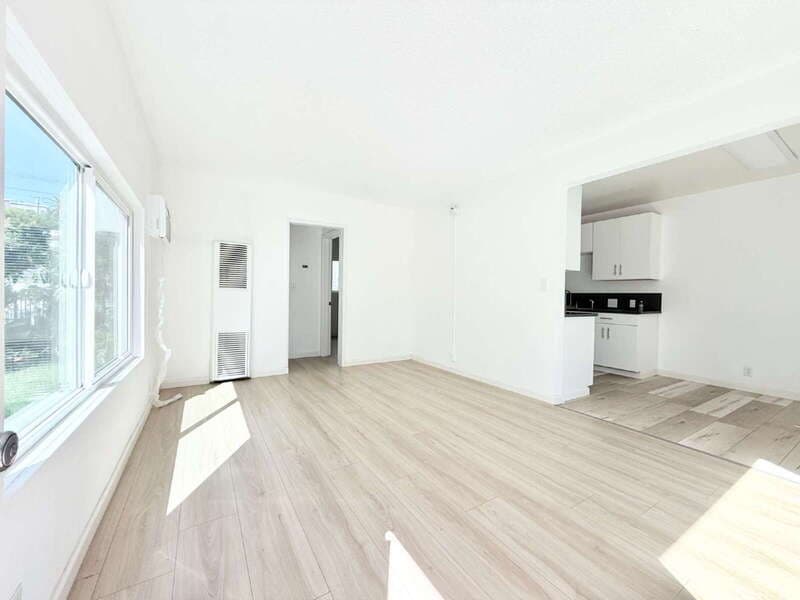 Los Angeles Condo: 2023 Reservoir Street