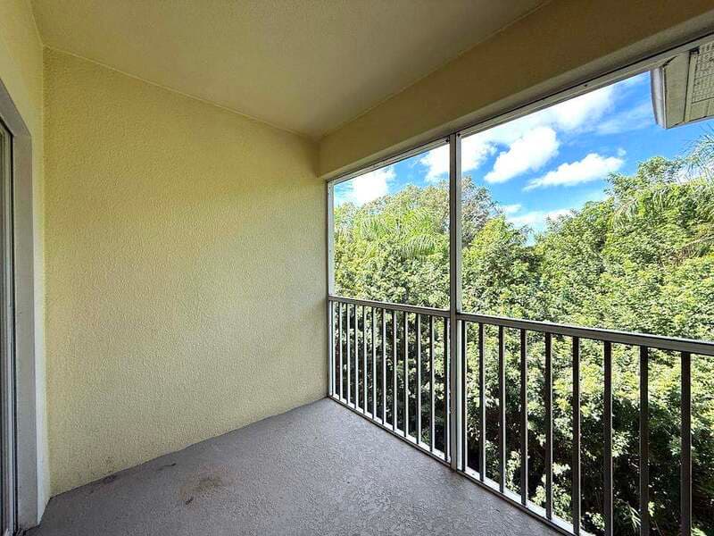 Ruskin Condo: 431 Newmont Circle - 202