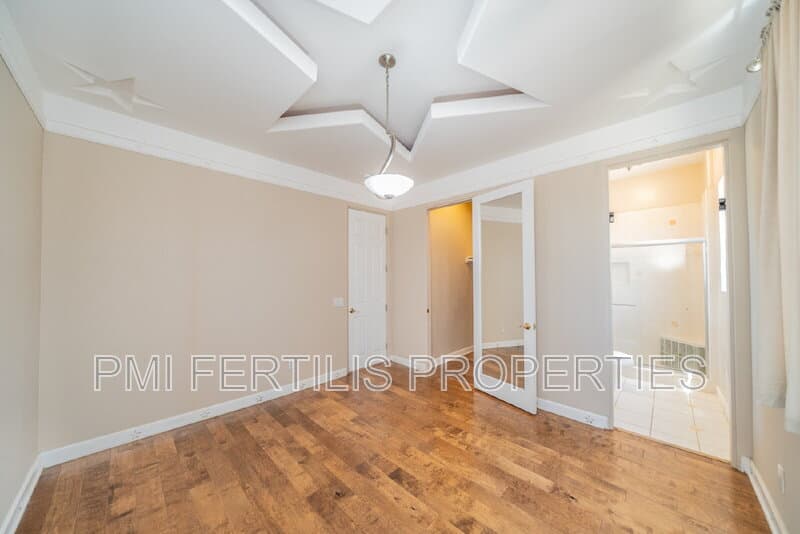 Riverside House: 17425 Cyrus Lane