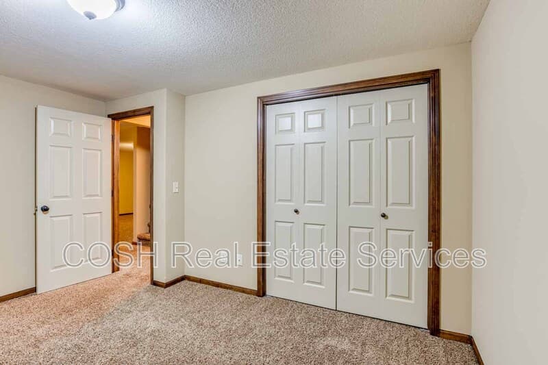 Colwich Condo: 406 North Colorado Avenue - F