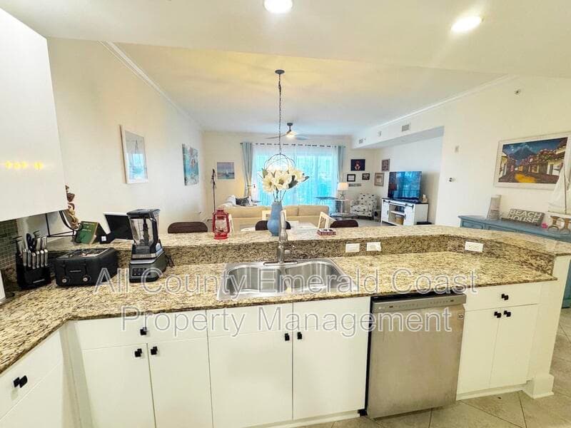 Destin Condo: 211 Durango Road