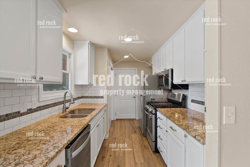 Spokane House: 2211 East 49th Avenue