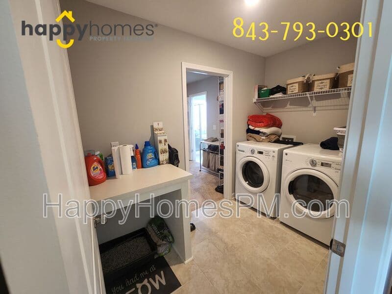 Summerville House: 123 Rouen Lane