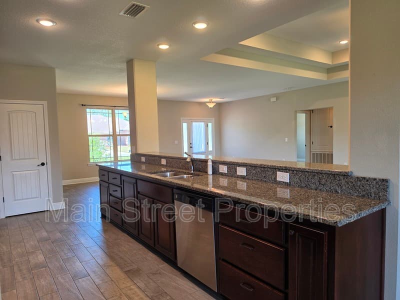 Milton House: 8839 Longmont Way