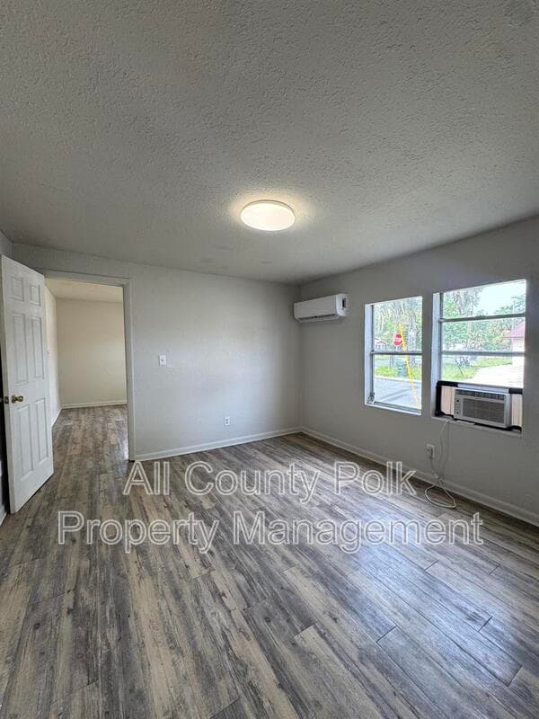 Lakeland Condo: 602 Emma St.