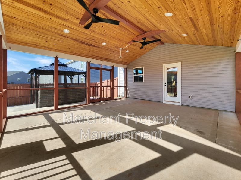 Piedmont House: 156 Barrington Creek Road
