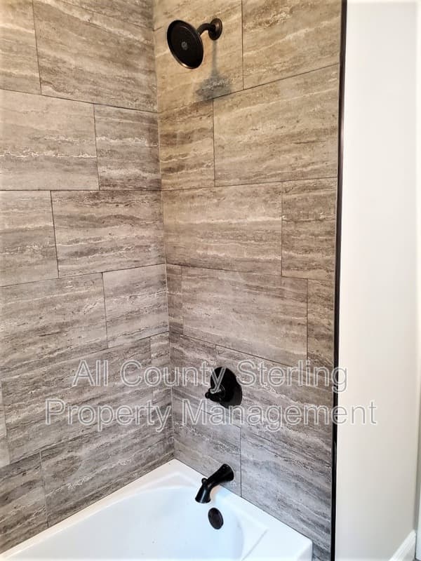 Fort White Condo: 316 SW Yulan St
