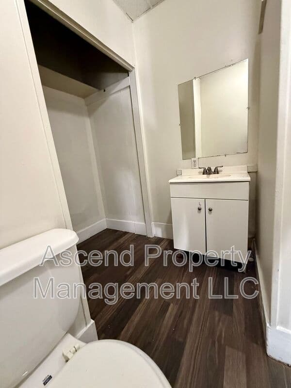 Chattanooga Condo: 2810 E 46th St, Chattanooga, TN 37407 - Unit B
