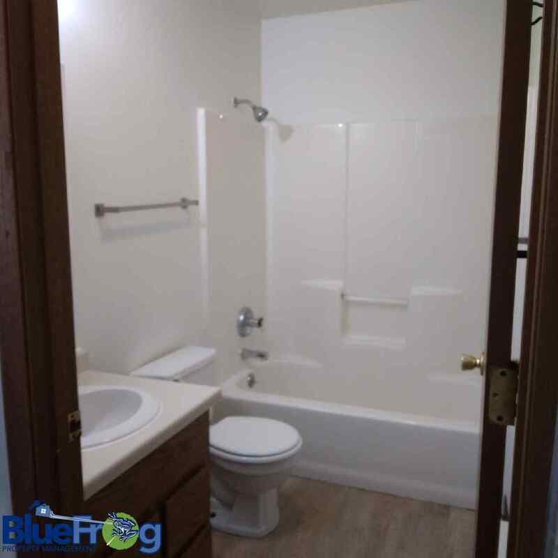 Suring Condo: 406 North Barkman Street - 4
