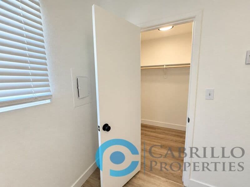 San Diego Condo: 4825 70th St.