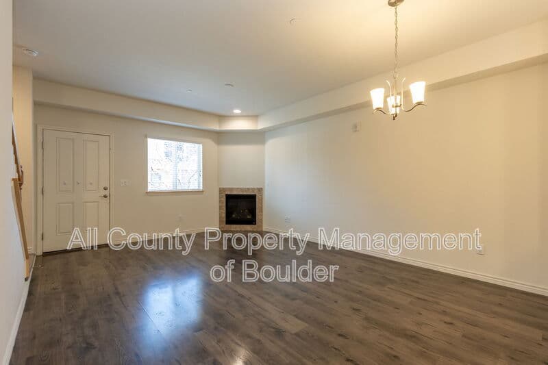 Longmont Townhome: 1319 S Collyer St