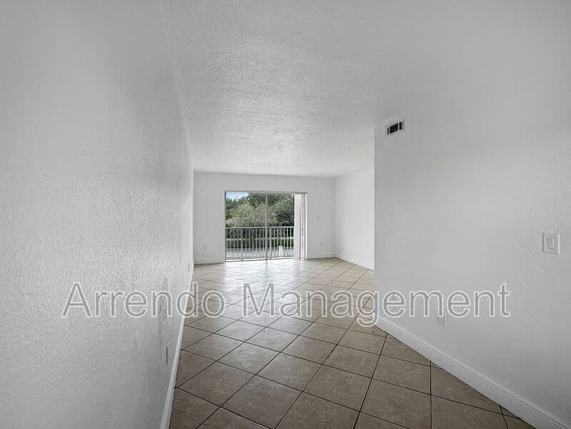 Miami House: 8475 SW 94th St