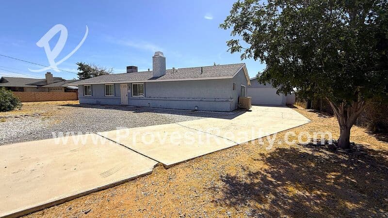 Apple Valley House: 12406 Pawnee Rd