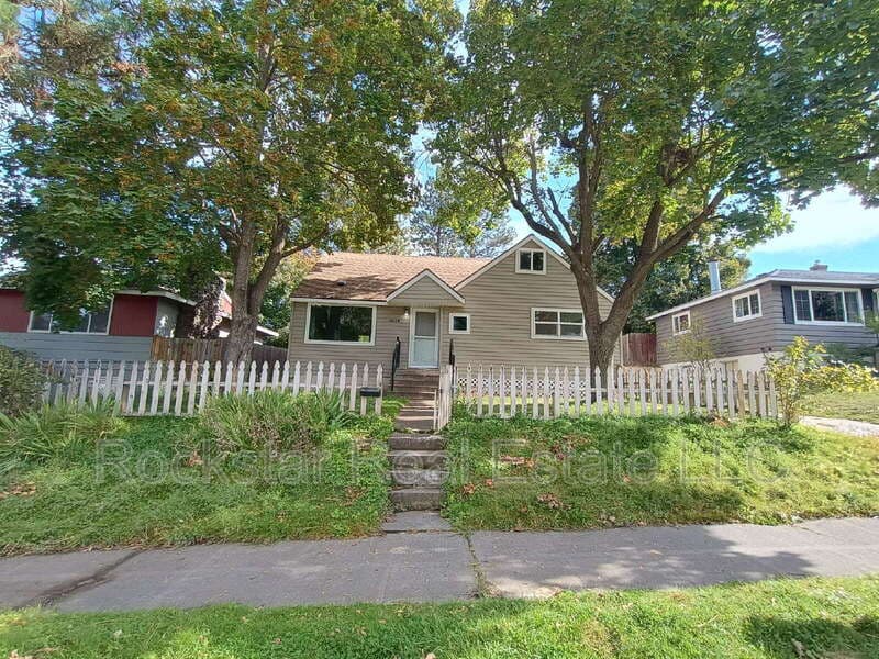 Spokane House: 6128 North Oak Street