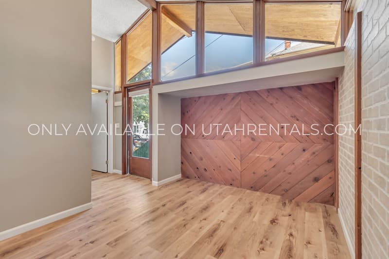 Salt Lake City Condo: 1073 E 200 S