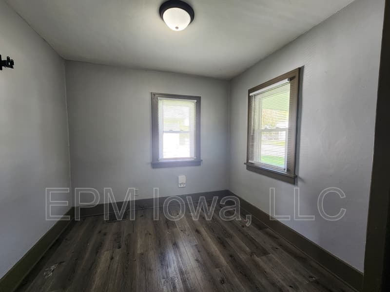 Waterloo House: 526 Kirkwood Avenue