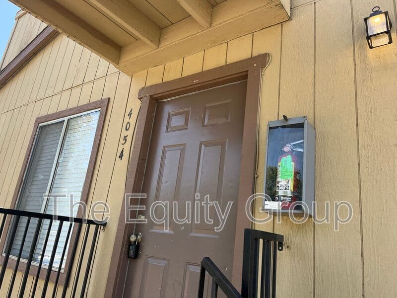 Visalia House: 4054 W. Meadow Ave