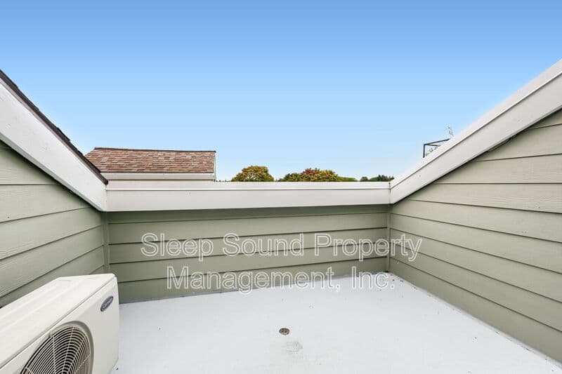 Portland Condo: 201 N Hayden Bay Dr