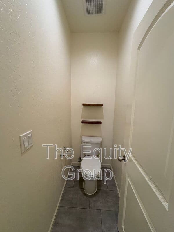 Tulare House: 3272 Manchester St
