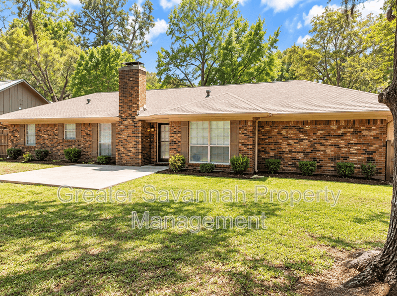 Savannah House: 902 Old Mill Road