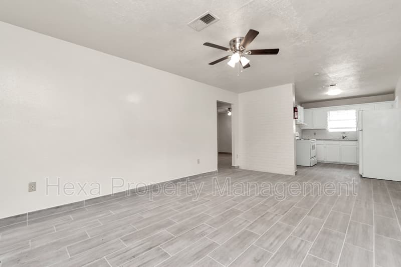 Houston Condo: 4679 Weaver Road